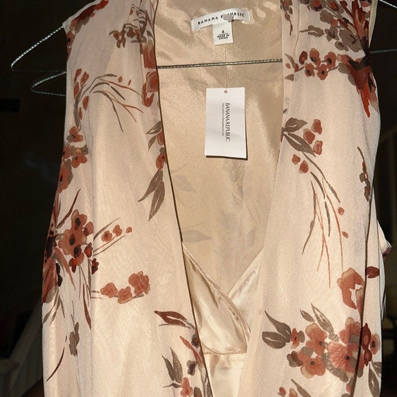 NWT Banana Republic silk wrap dress - Picture 3 of 8